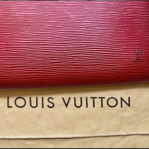 PRICE DROP! ❤️ Authentic Louis Vuitton Red Epi Leather Pochette Clutch - Picture 12 of 15